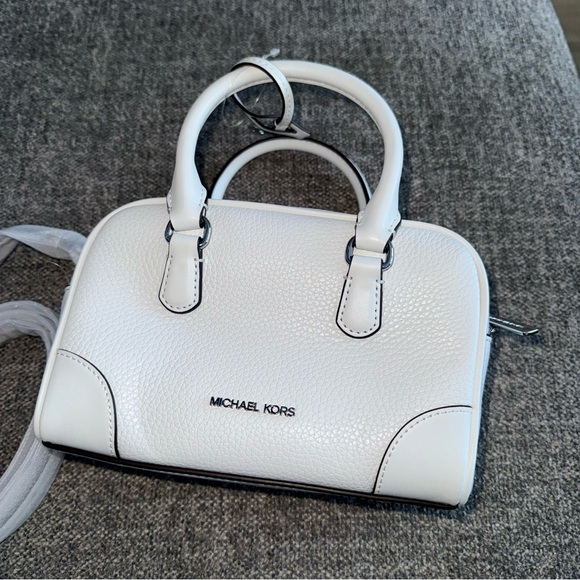 Michael Kors White Mini Bag - Picture 4 of 7